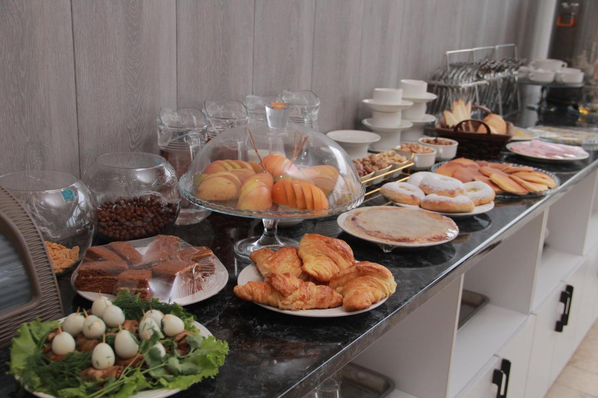 Nur Makon Hotel Tashkent Ngoại thất bức ảnh