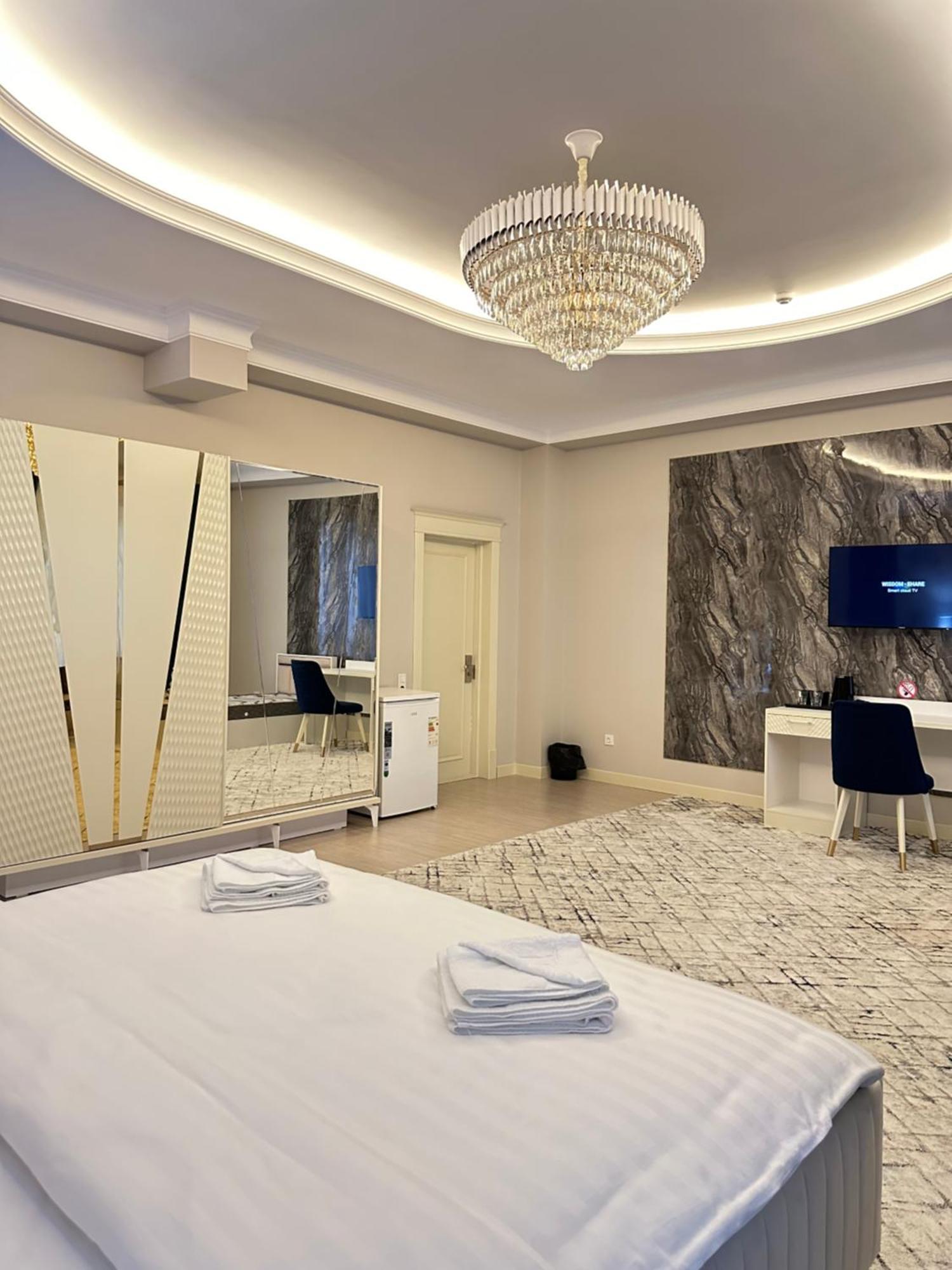 Nur Makon Hotel Tashkent Ngoại thất bức ảnh