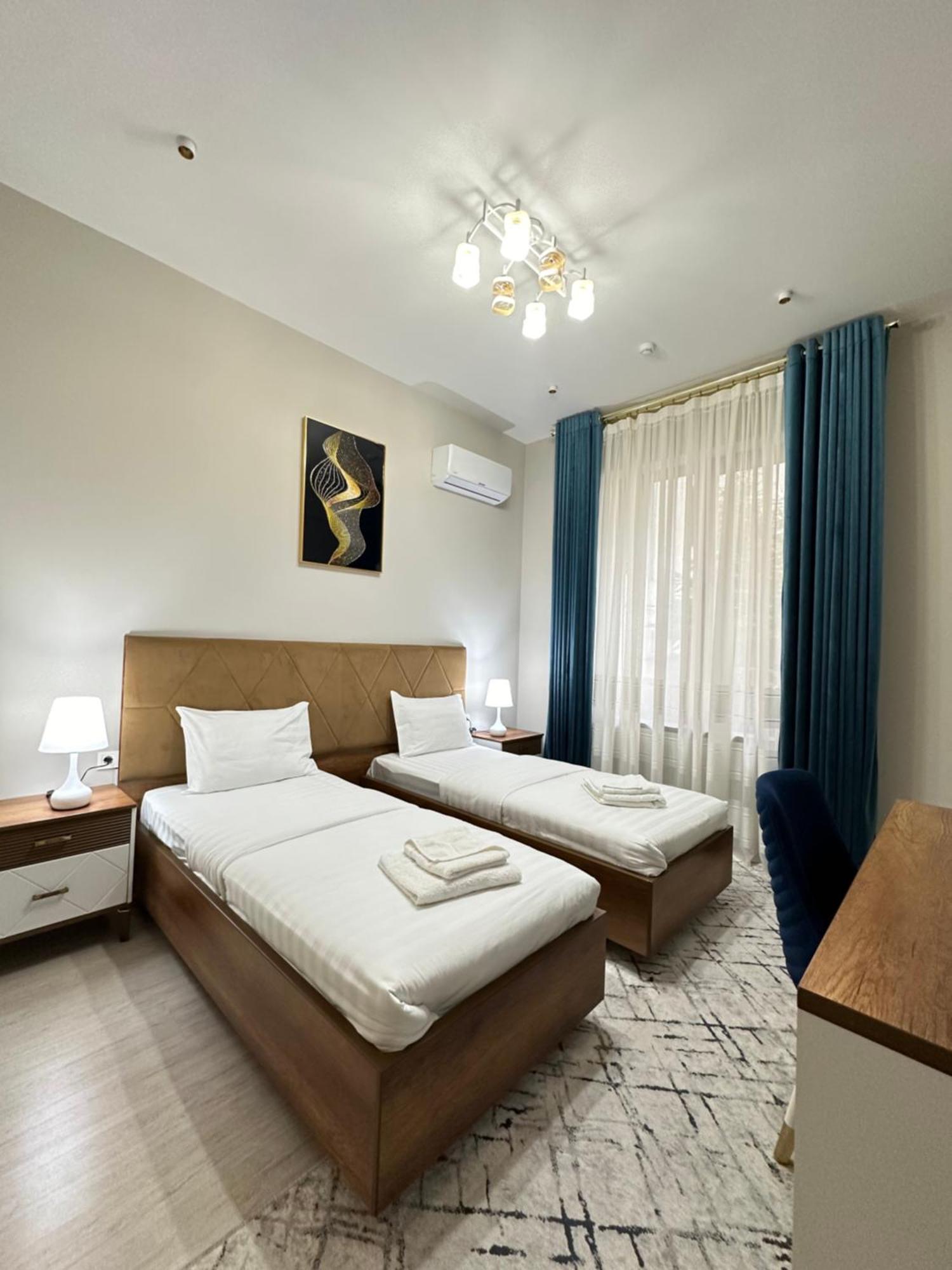 Nur Makon Hotel Tashkent Ngoại thất bức ảnh